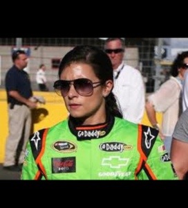 Danica Patrick Wins Daytona 500 Pole Position Everyone S Community